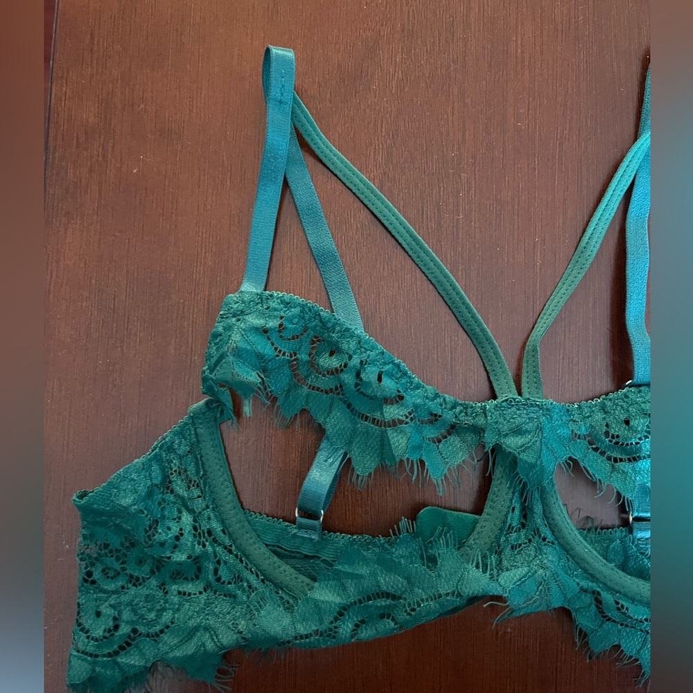 Brand New - Green lace lingerie set